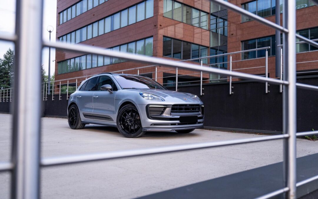Porsche Macan | JR Wheels JR44 Glossy Black