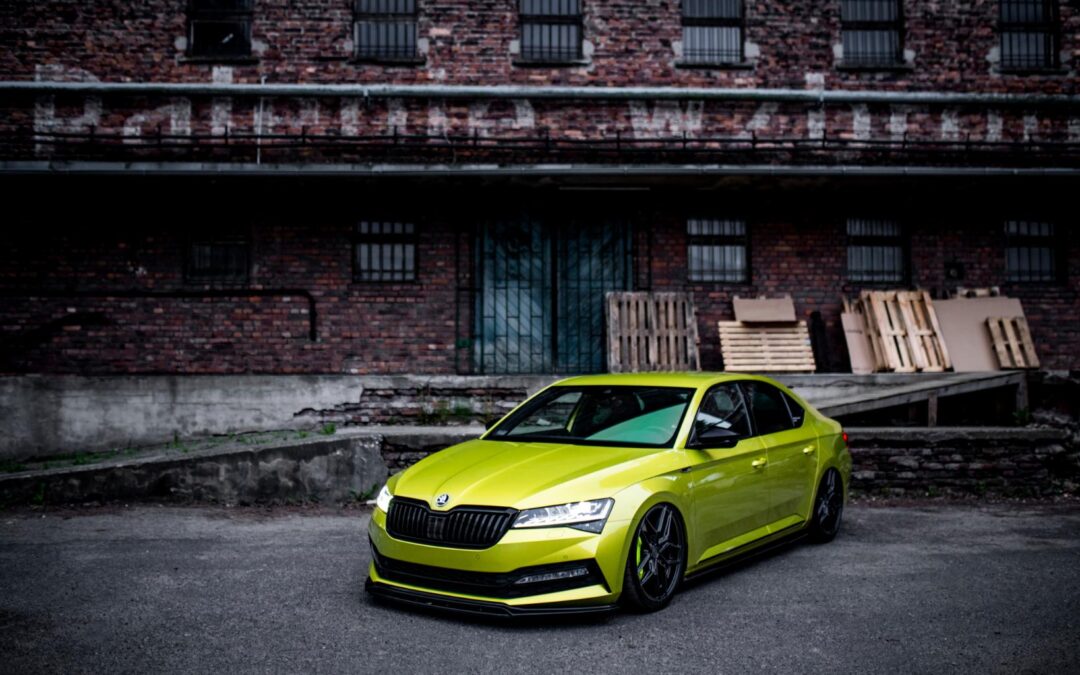 Skoda Superb | Concaver Wheels CVR5 Gloss Graphite