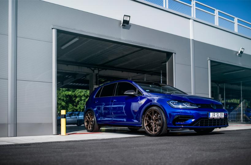 VW Golf mk7 R | JR Wheels SL01 Matt Bronze