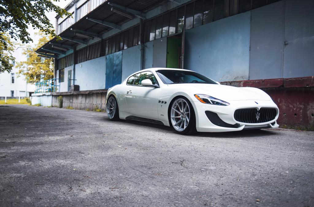 Maserati GranTurismo | JR Wheels JR36 Silver
