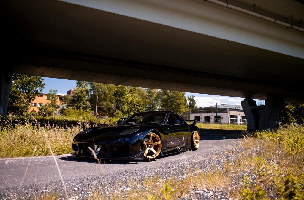 Mazda RX7 | JR Wheels JR32 Gold