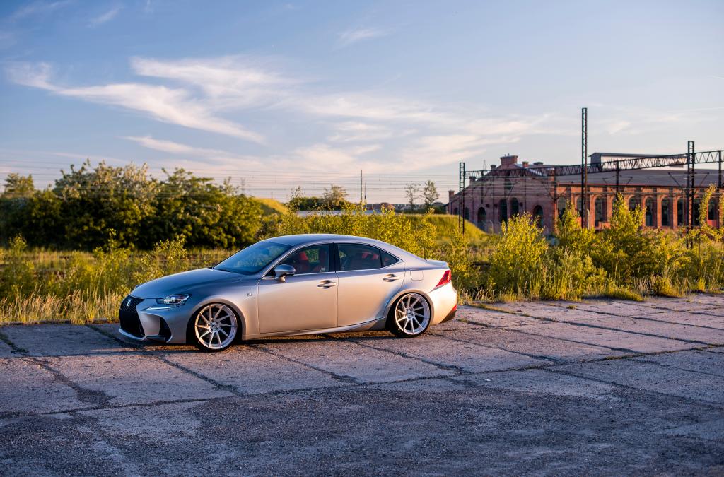 Lexus IS300 | JR Wheels JR36 Silver