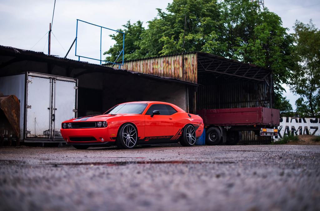 Dodge Challenger | JR Wheels JR28 Silver Black