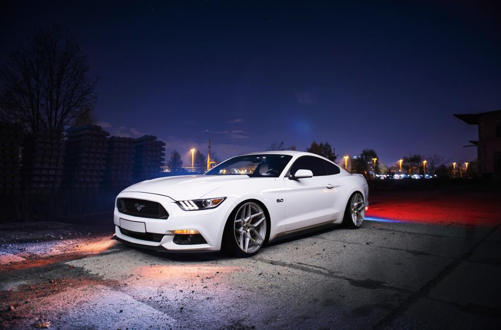 Ford Mustang GT | JR Wheels JR34 Silver