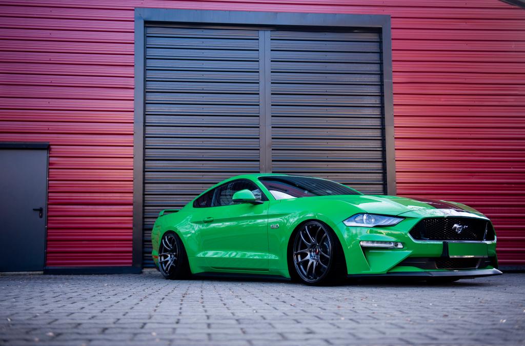 Ford Mustang | JR Wheels JR29 Hyper Black