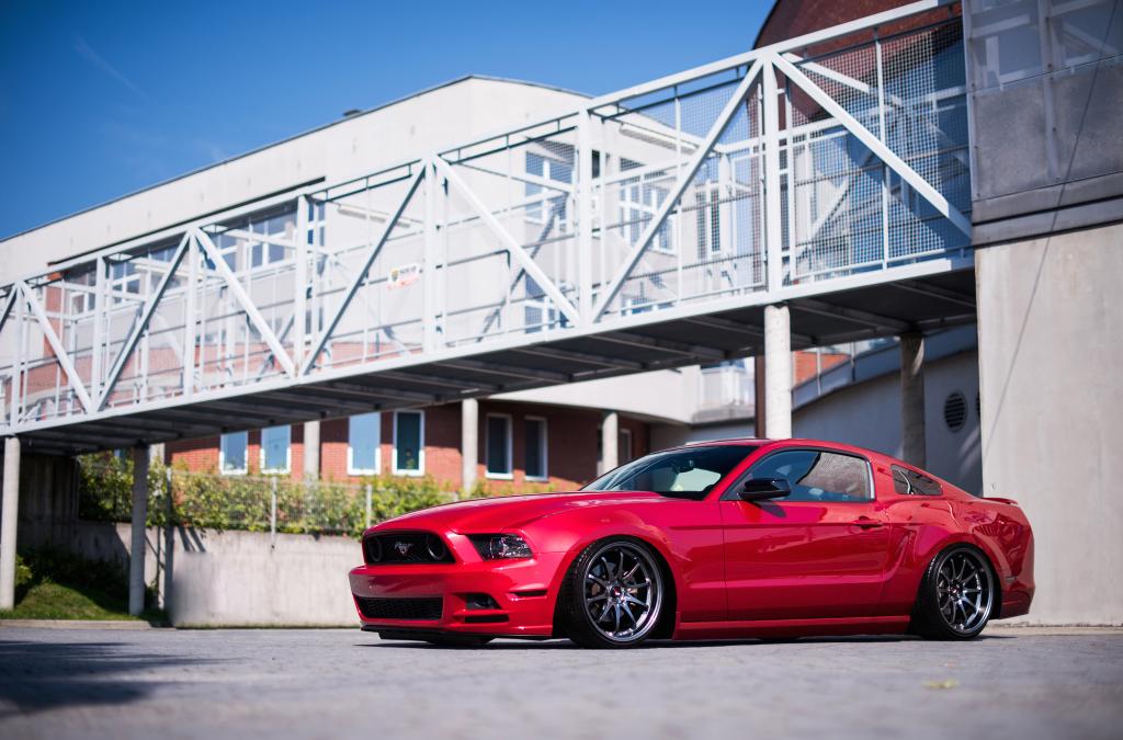Ford Mustang | JR Wheels JR5 Hyper Black