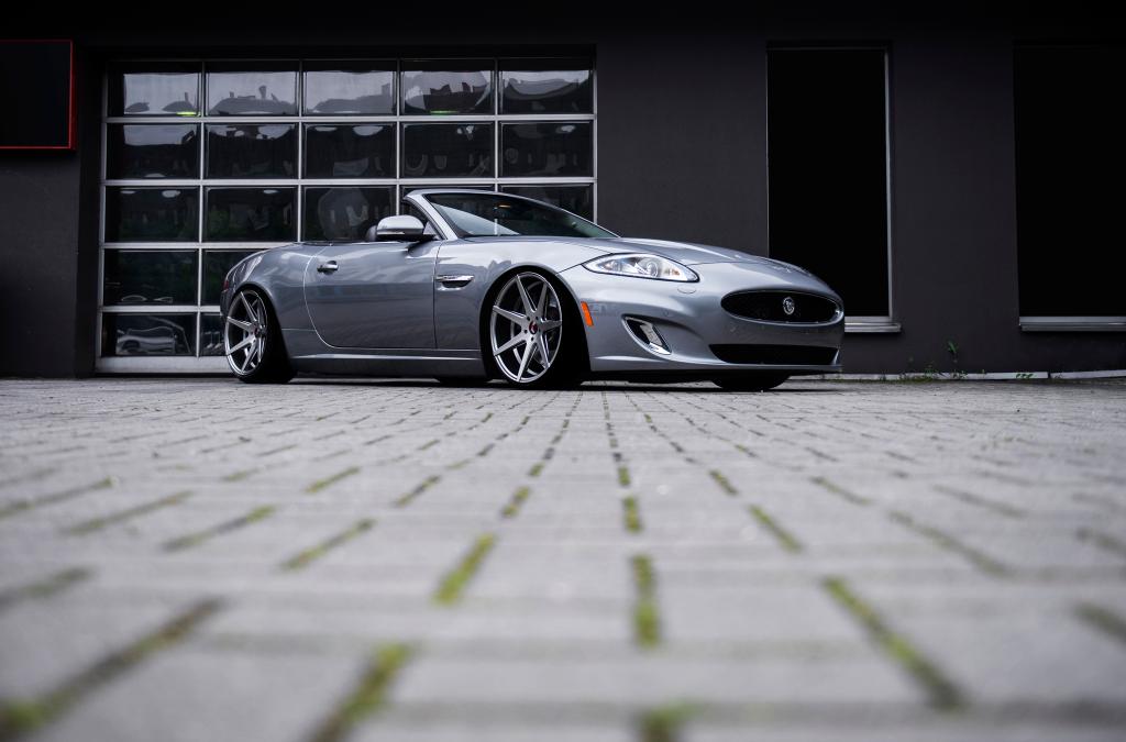 Jaguar XKR | JR Wheels JR20 Hyper Black