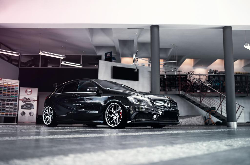 Mercedes A45 AMG | JR Wheels JR35 Hyper Black