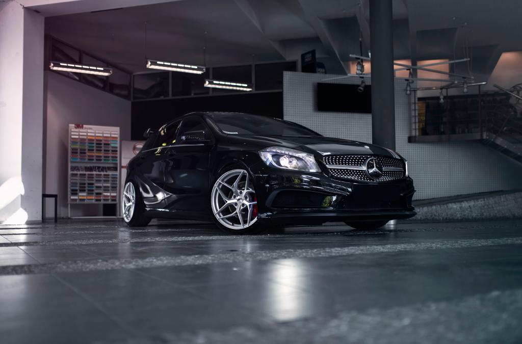 Mercedes A45 AMG | JR Wheels JR35 Silver Machined Face