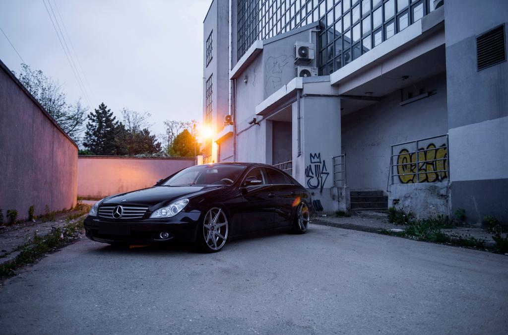 Mercedes CLS | JR Wheels JR20 Hyper Black