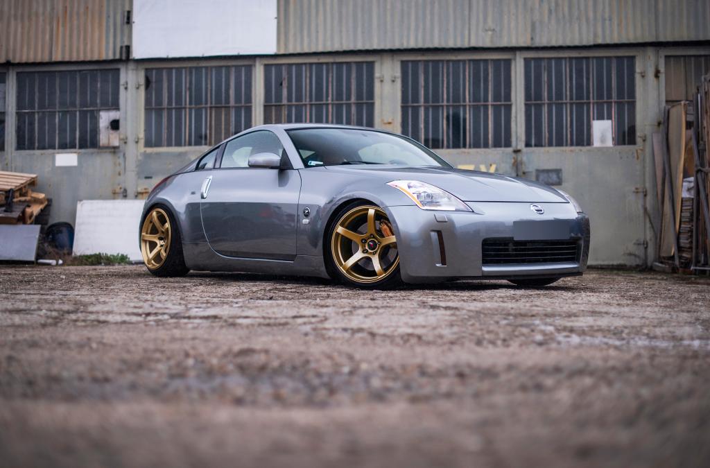 Nissan 350z | JR Wheels JR32 Gold