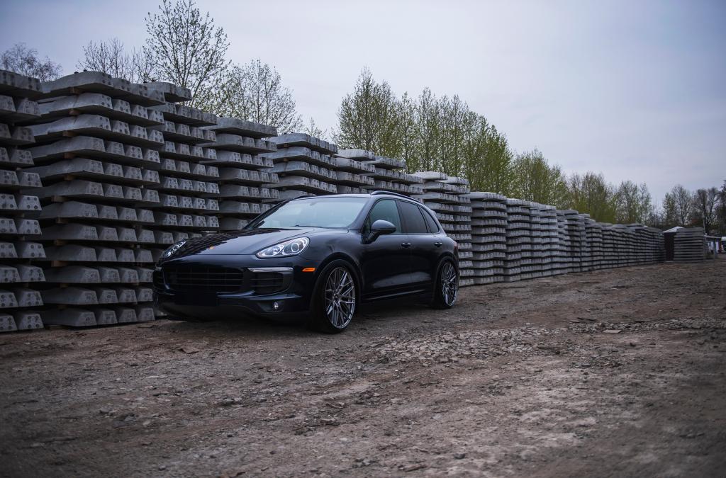 Porsche Cayenne | JR Wheels JR28 Hyper Black