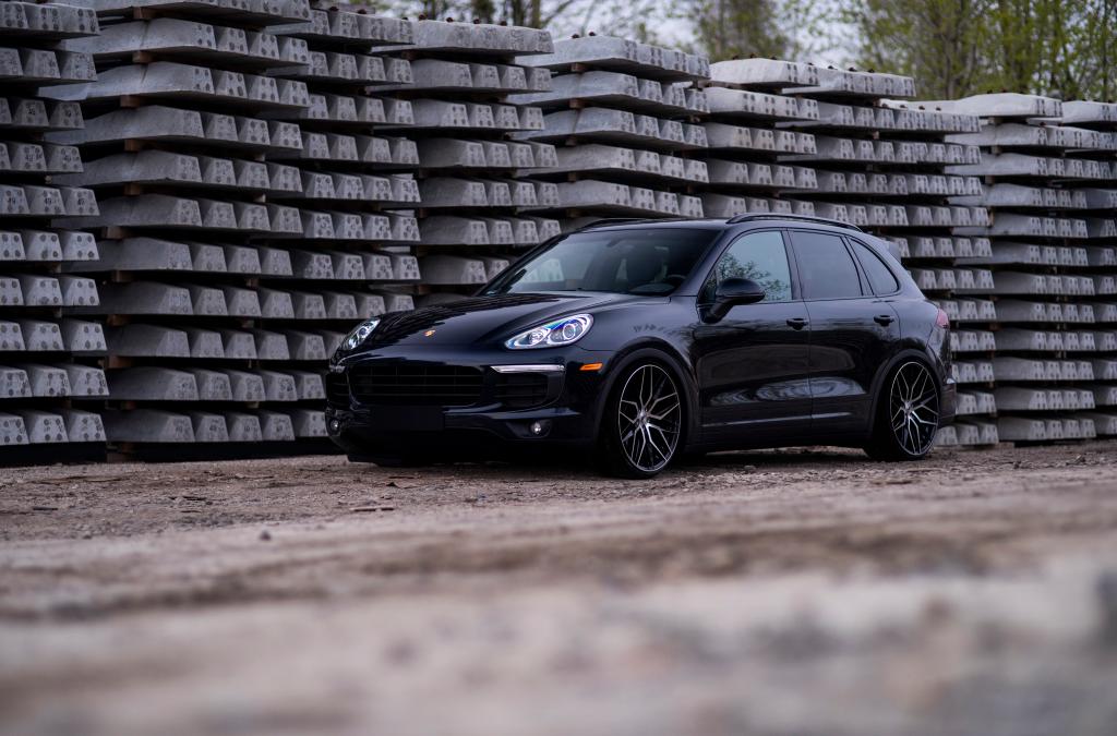 Porsche Cayenne | JR Wheels JR28 Silver Black