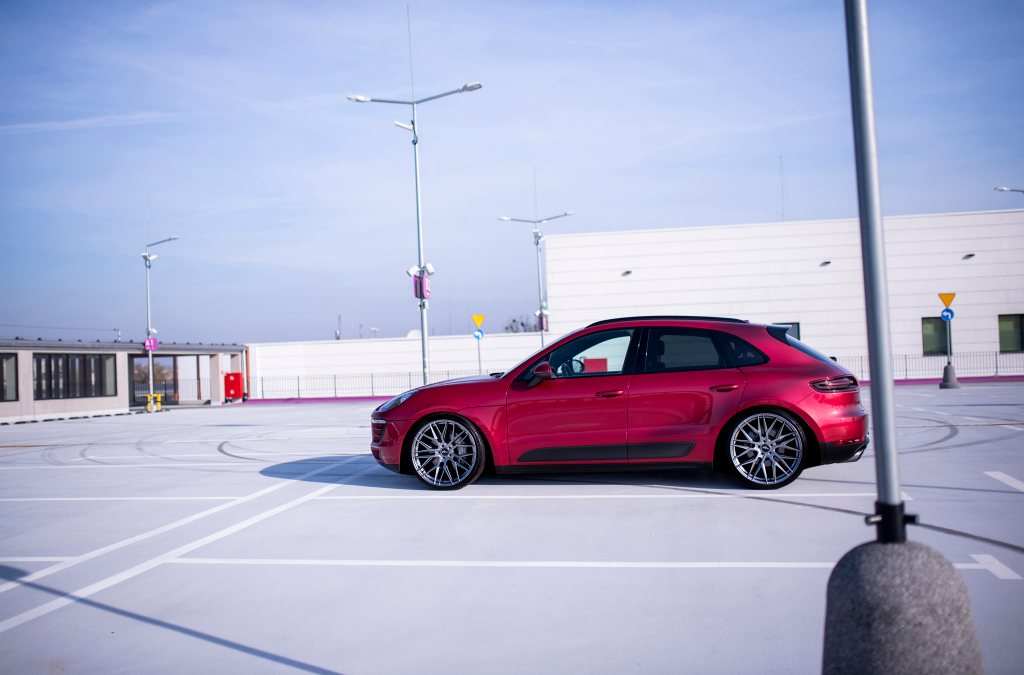 Porsche Macan | JR Wheels JR28 Hyper Black
