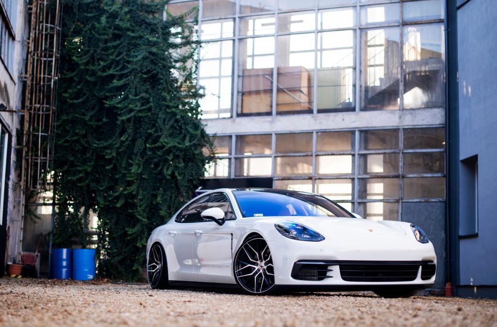 Porsche Panamera | JR Wheels JR28 Silver Black