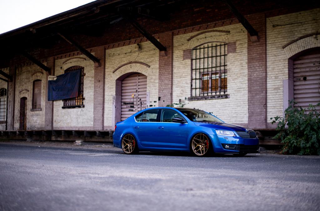 Skoda Octavia | JR Wheels JR34 Platinum Bronze