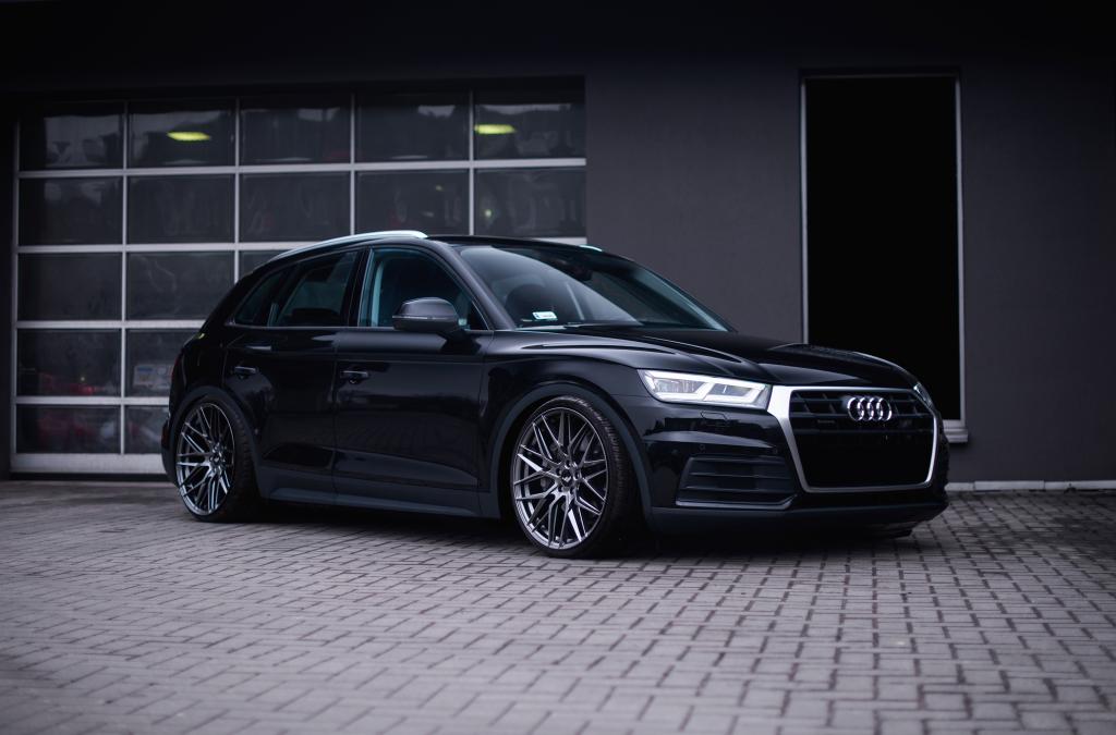 Audi Q5 | JR Wheels JR28 Hyper Black