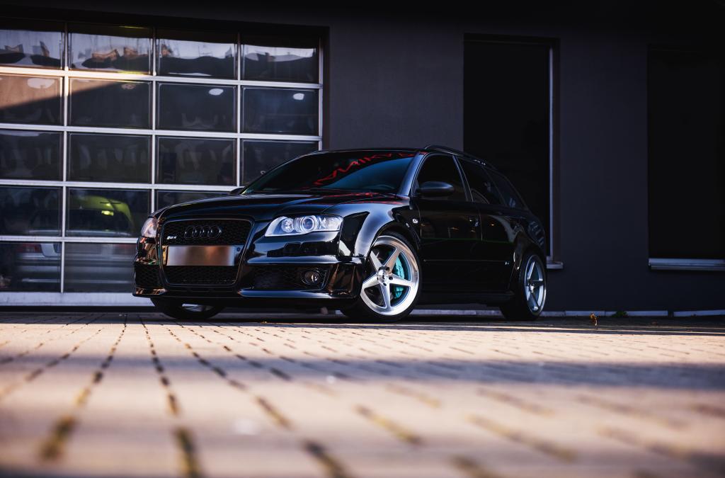 Audi RS4 | JR Wheels JR24 Silver