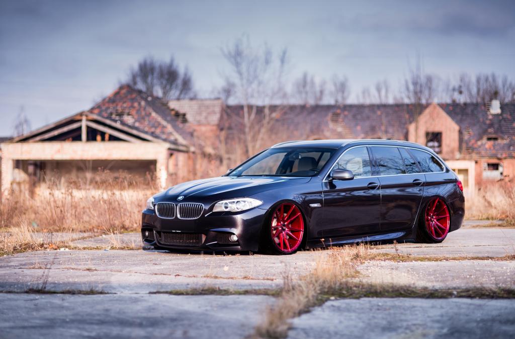 BMW F11 | JR Wheels JR21 Candy Red