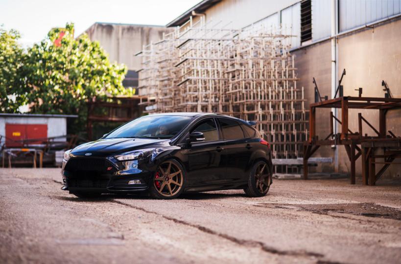 Ford Focus ST | JR Wheels JR20 Bronze