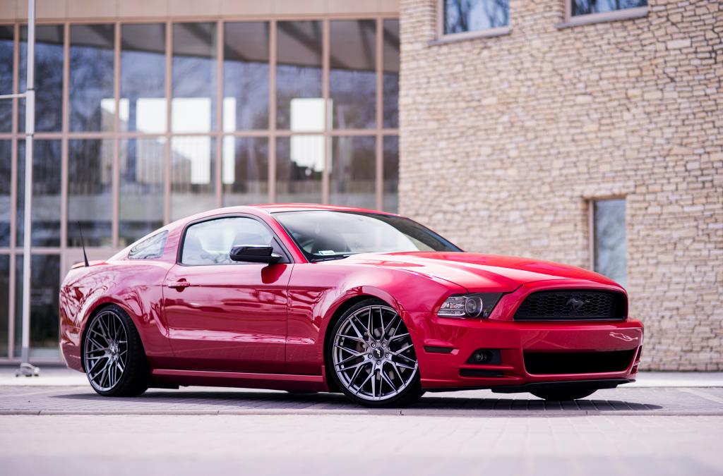 Ford Mustang | JR Wheels JR28 Hyper Black