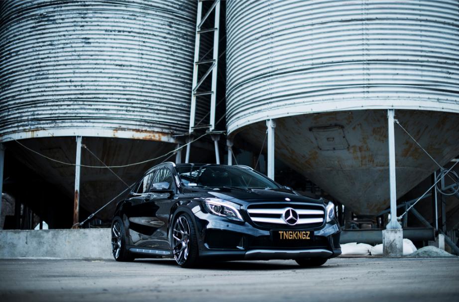 Mercedes GLA | JR Wheels JR18 Hyper Black