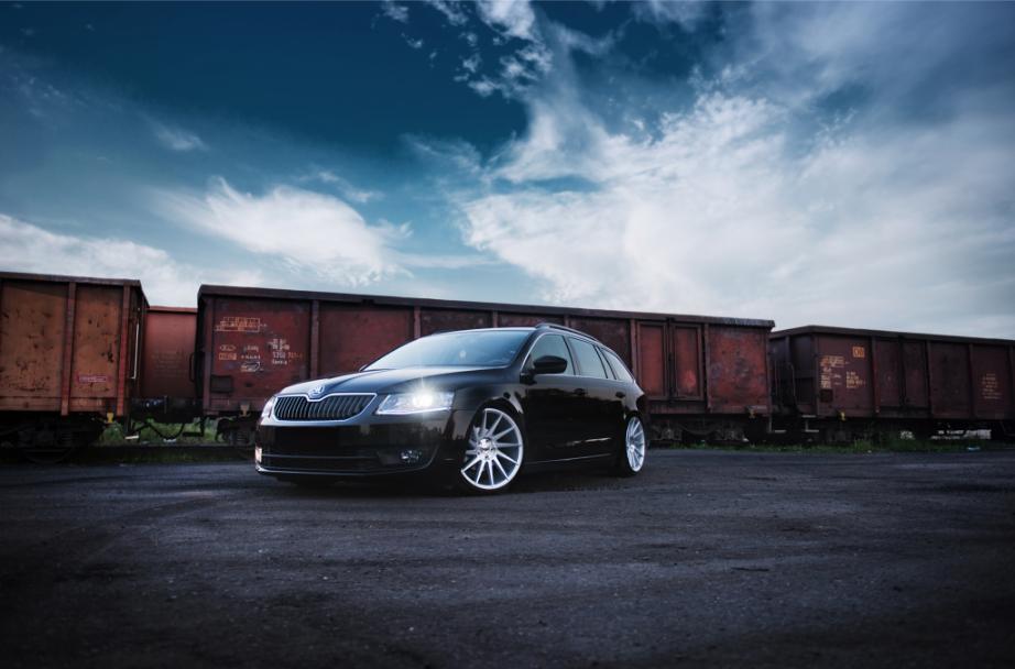 Skoda Octavia | JR Wheels JR22 Silver