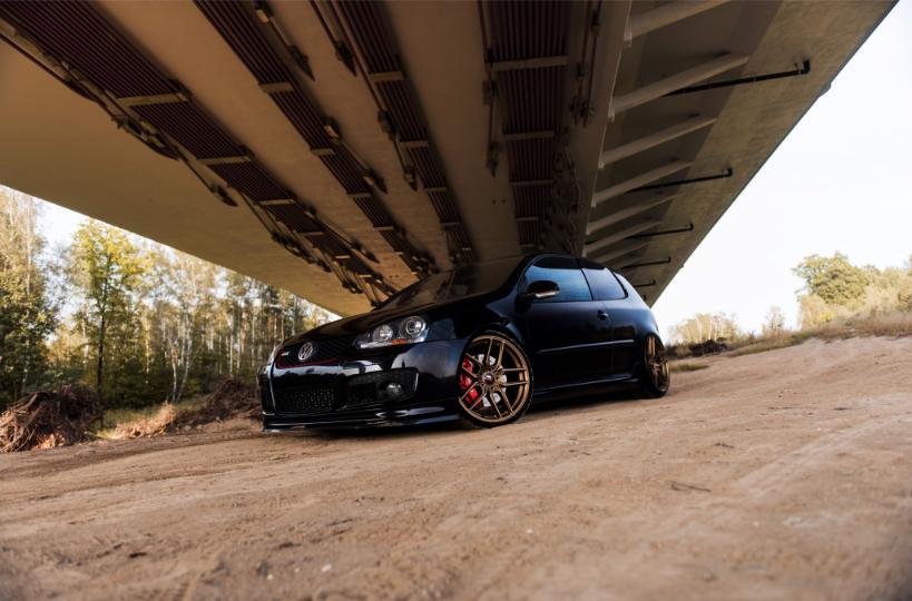 VW Golf mk5 GTI | JR Wheels JR25 Bronze