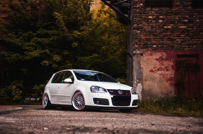 VW Golf mk5 GTI | JR Wheels JR27 Silver