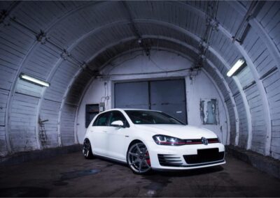 VW Golf mk7 GTI | JR Wheels JR20 Hyper Black