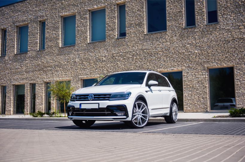 VW Tiguan | JR Wheels JR21 Silver