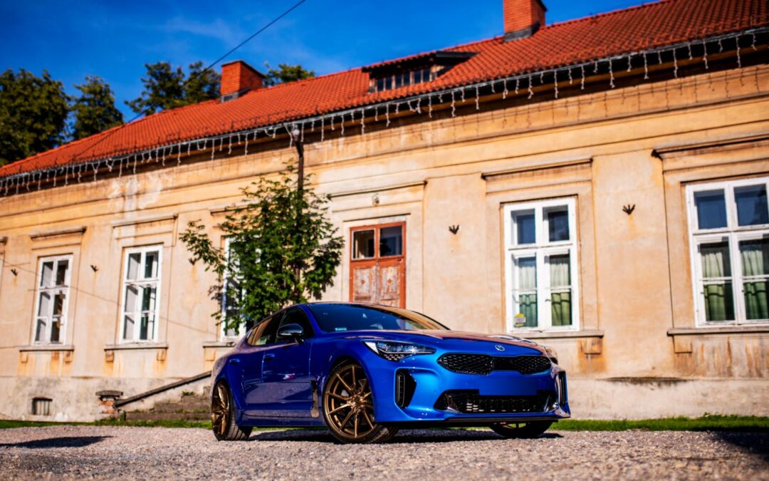 Kia Stinger | Concaver Wheels CVR4 Brushed Bronze