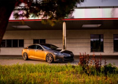 Tesla Model S | Concaver Wheels CVR1 Brushed Titanium