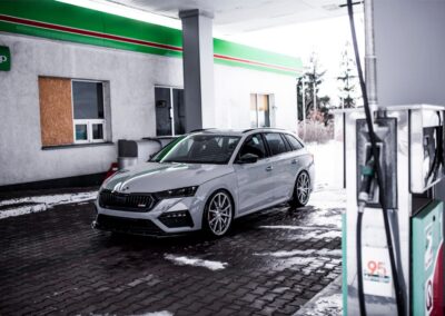 Skoda Octavia RS | Concaver Wheels CVR4 Brushed Titanium