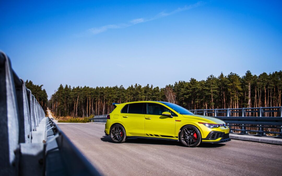 VW Golf GTI mk8 | Concaver Wheels CVR3 Carbon Graphite