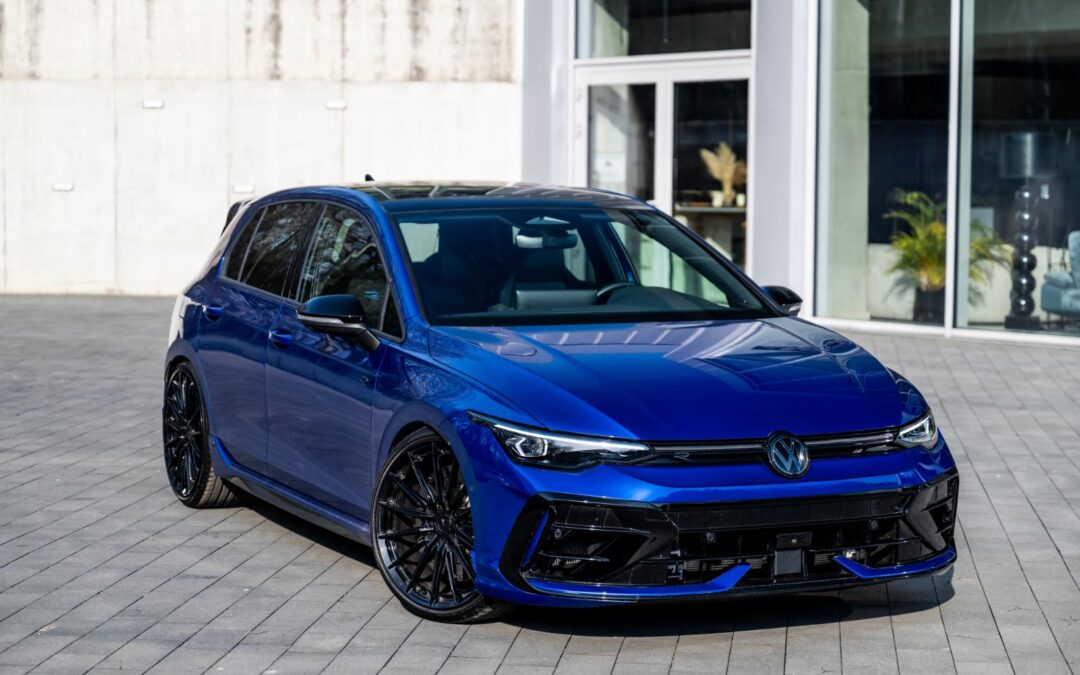 VW Golf mk8 R | Vesser Forged Wheels VSR4 Gloss Black